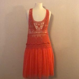 Romeo & Juliet Couture Coral Dress ((size Small))